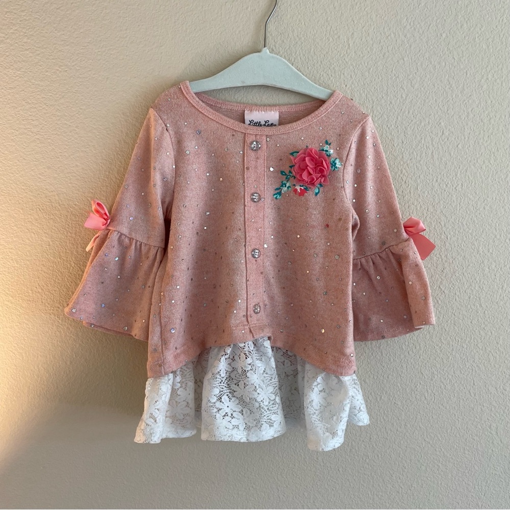 Sparkle, bows, lace, buttons, pink! The everything top 💕